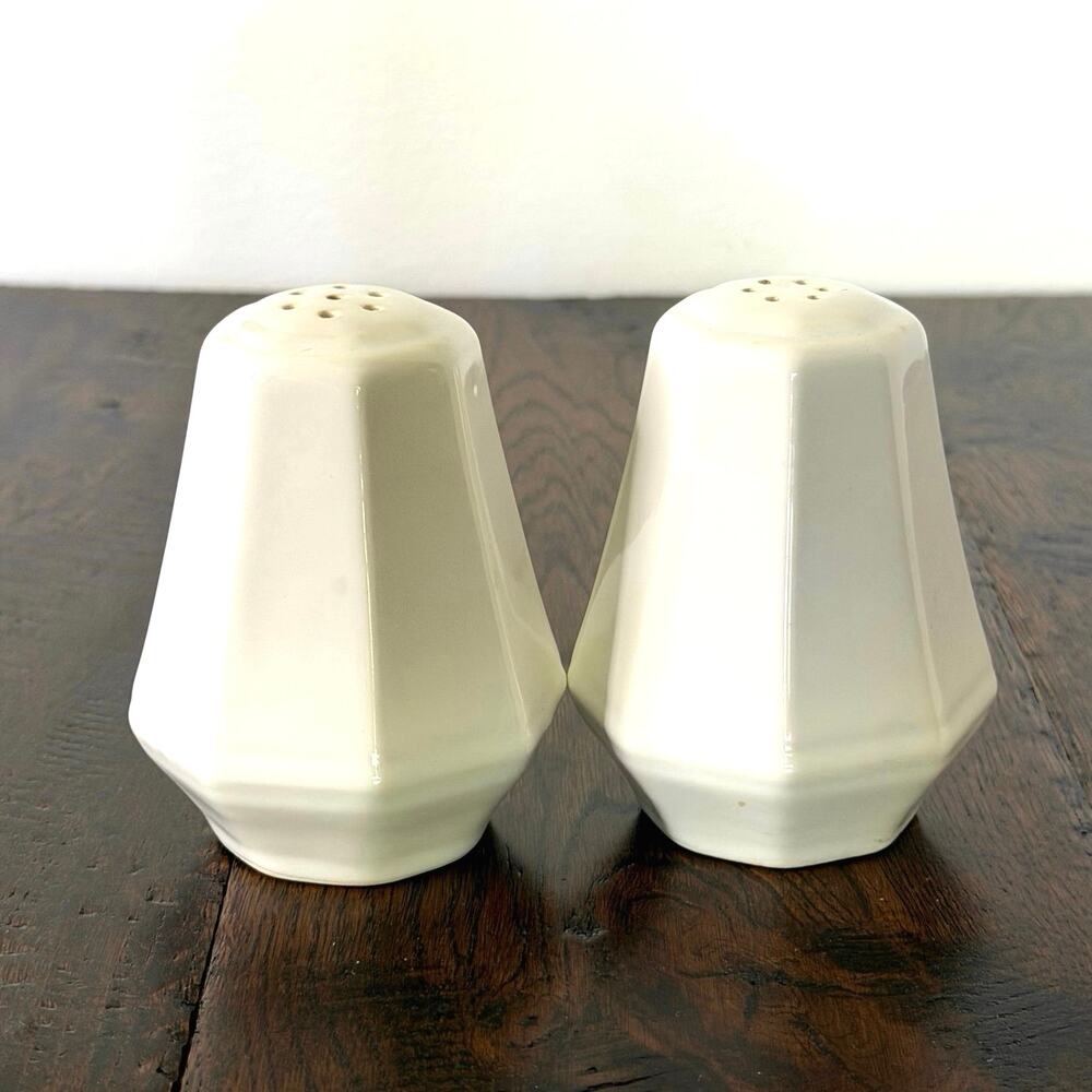 Ironstone Johnson Brothers Heritage White Salt & Pepper Shakers